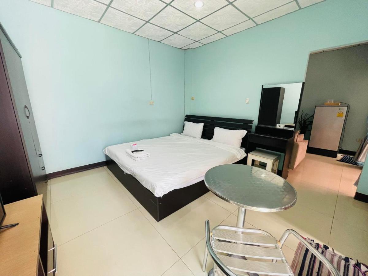 Br-Guesthouse Pattaya Exteriör bild